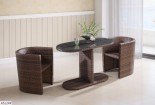 Компактный комплект из стола и 2 кресел из ротанга.