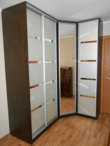 Шкаф-купе встроенный угловой