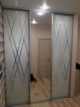 Двери купе Зеркальные Ромбы на матовом зеркале